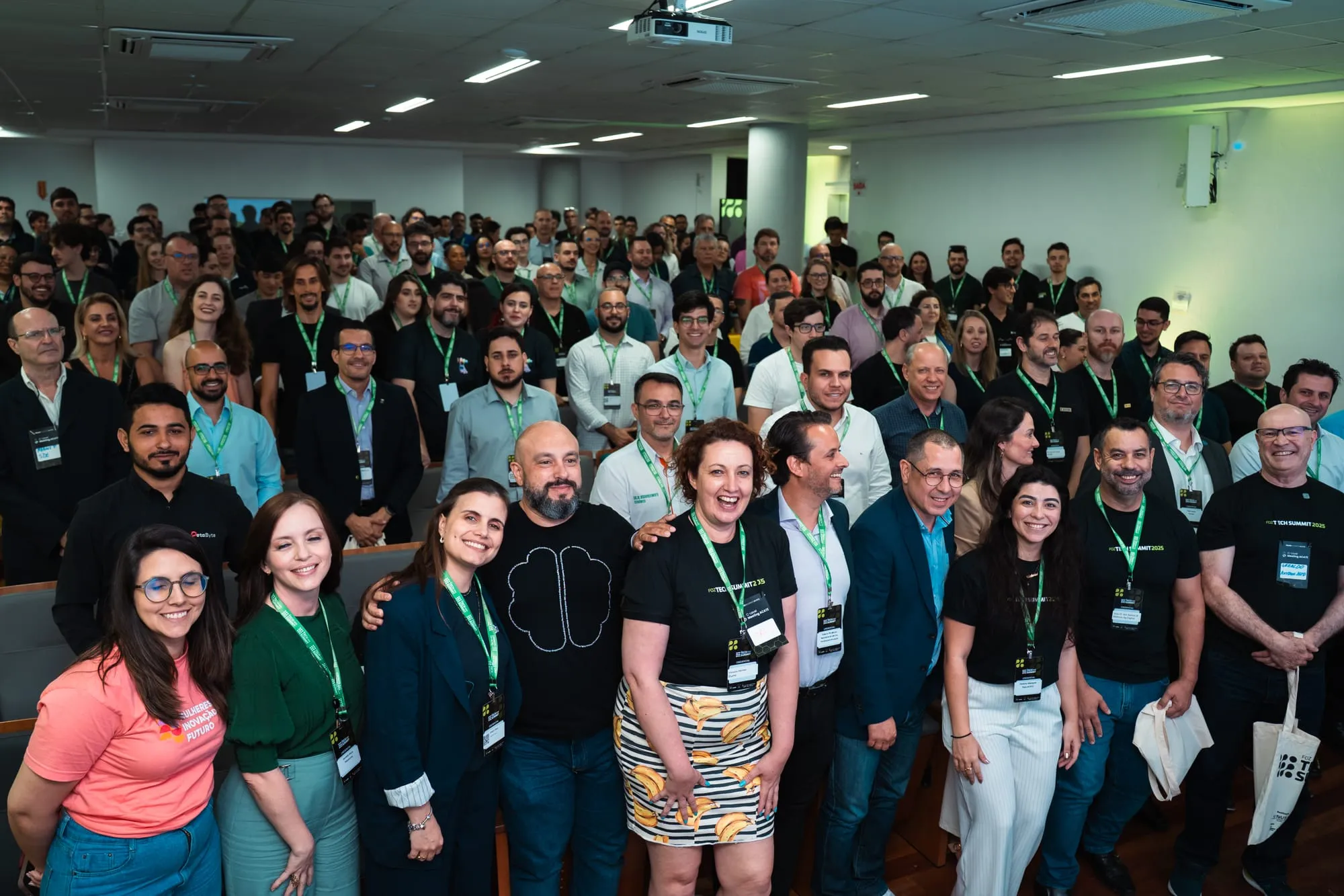 Público reunido no auditório do Tech Summit 2025